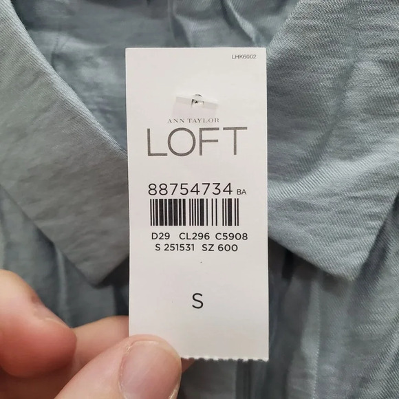 Ann Taylor LOFT Women's Slate Blue Lightweight‎ 1/2 Button Long Sleeve Top NWT S - Picture 6 of 9